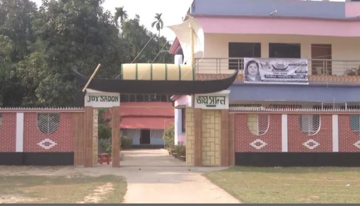 পাঁচ বছর পর শ্বশুরবা...