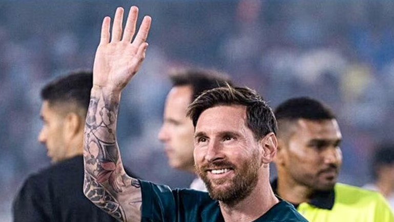 হায়দরাবাদ মাতালেন মে...