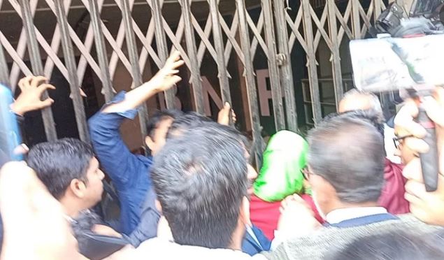 অবশেষে বিএনপি কেন্দ্...