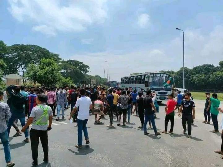 কোটা সংস্কারের আন্দ...