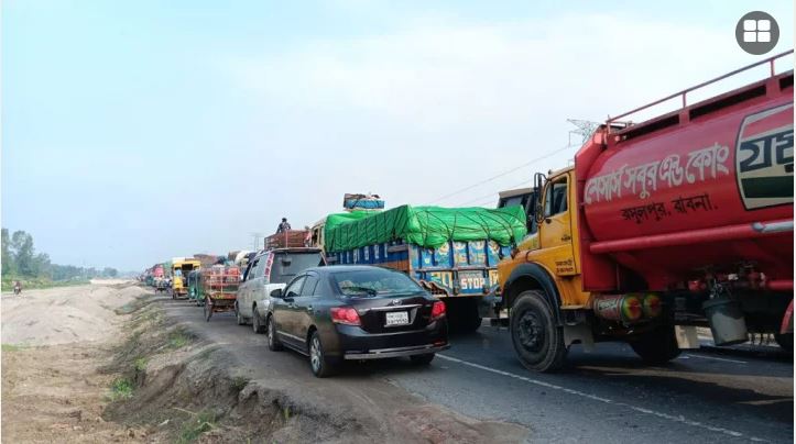 বঙ্গবন্ধু সেতু মহাসড়কে ১০ কিলোমিটার যানজট