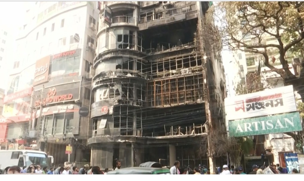 অলৌকিকভাবে বেঁচে যাওয়া ১১ জন সুস্থ হয়ে বাড়ি ফিরেছেন