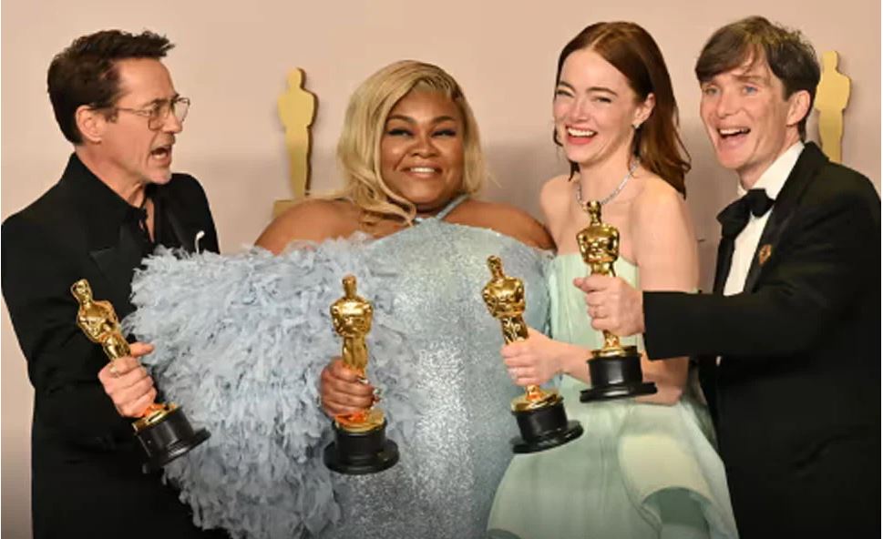 অস্কার জিতল ‘ওপেনহাইমার’, সেরা অভিনেতা মারফি, অভিনেত্রী এমা স্টোন