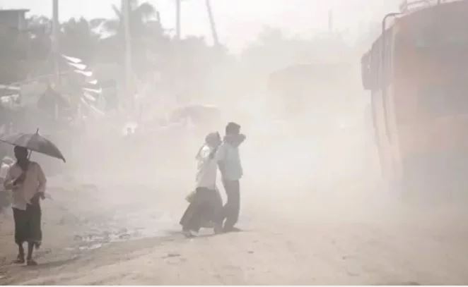বায়ুদূষণে ২০২৩ সালে...