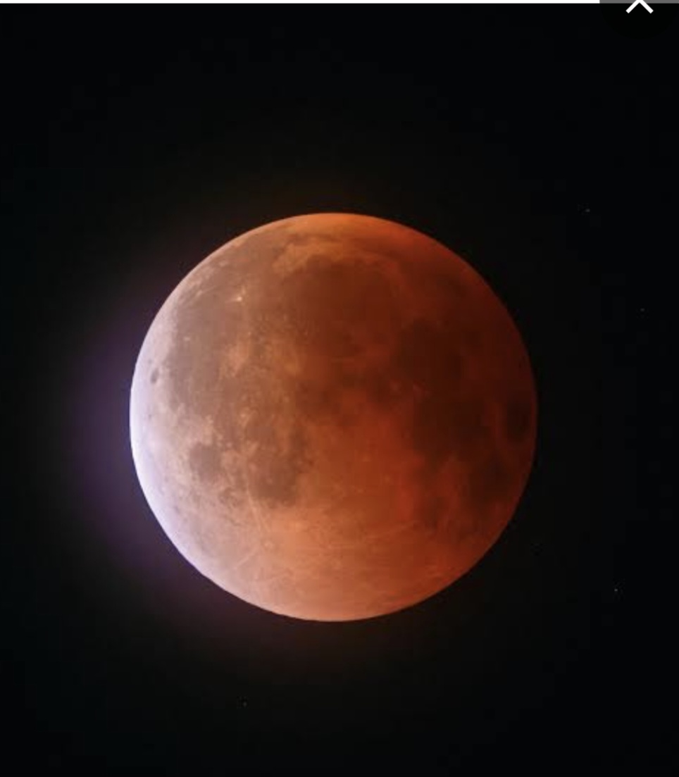 চন্দ্রগ্রহণের মহাজাগতিক দৃশ্য আকাশে দেখা যাবে আজ